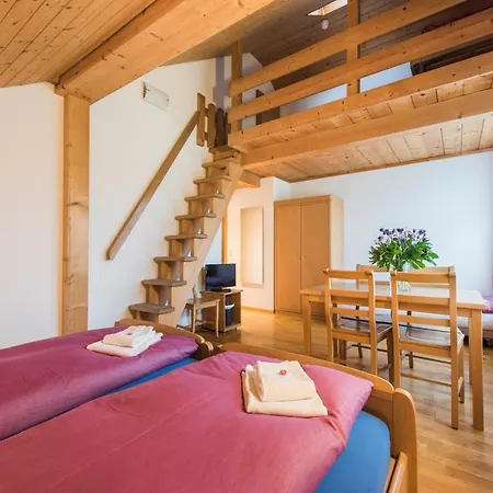 Alpenrose Beim Ballenberg Bed & Breakfast