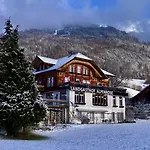 Alpenrose Beim Ballenberg Hofstetten bei Brienz