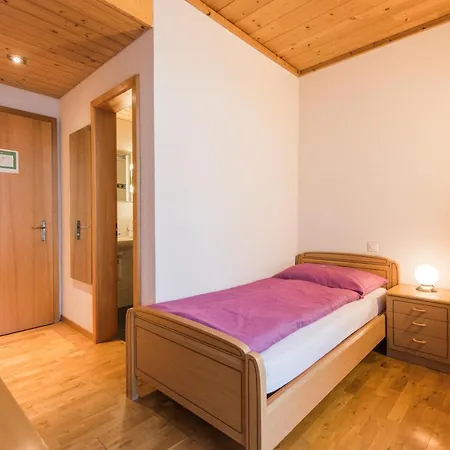 Alpenrose Beim Ballenberg 3*