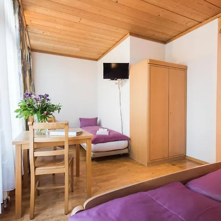 Alpenrose Beim Ballenberg 3*