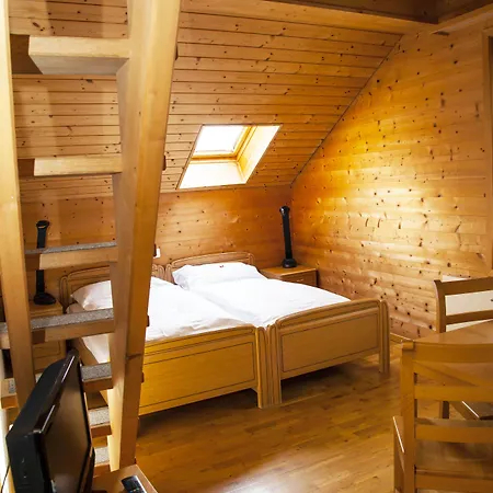 Nocleg ze śniadaniem Alpenrose Beim Ballenberg Hofstetten bei Brienz