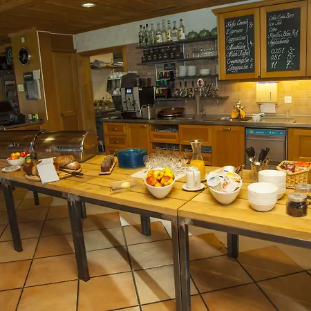 Alpenrose Beim Ballenberg 3*